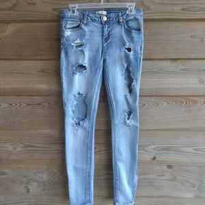 🔥REFUGE Destroyed Skinny Jeans🔥